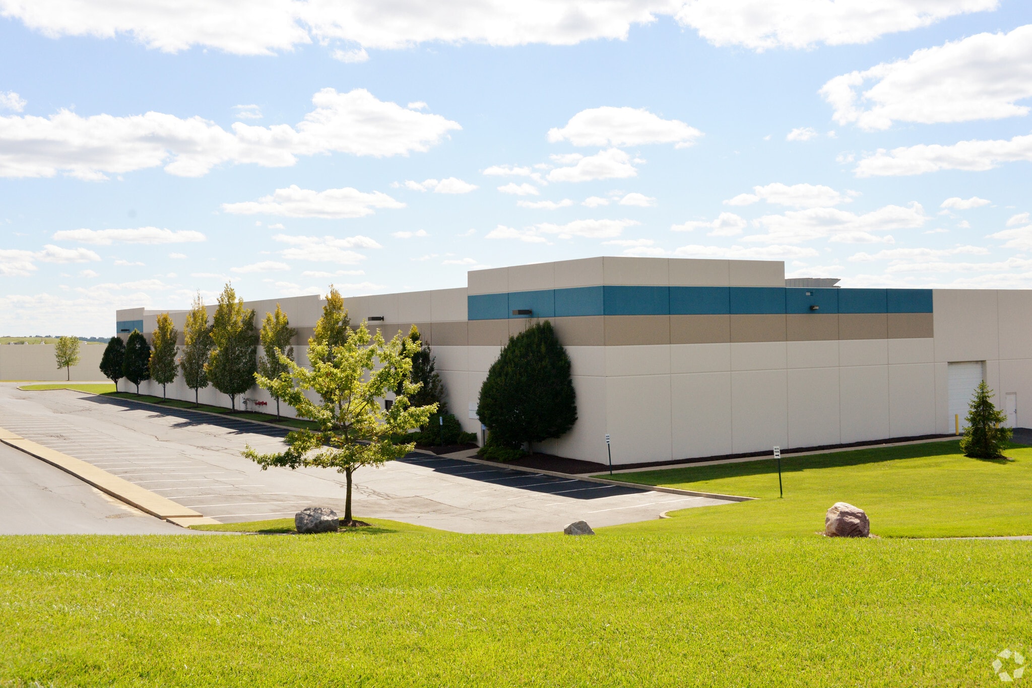 2815 S Gettysburg Dr, Dayton, OH for lease Building Photo- Image 1 of 6
