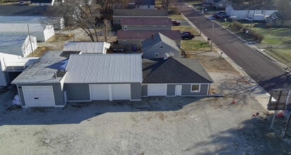 421 E Moneta Ave, Peoria Heights, IL à louer Photo intérieure- Image 2 de 22