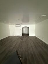 1249-1265 N Vineyard Ave, Ontario, CA à louer Photo du bâtiment- Image 2 de 2