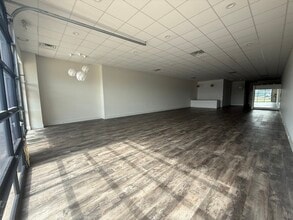 111 Dees Dr, Gluckstadt, MS for lease Interior Photo- Image 2 of 6