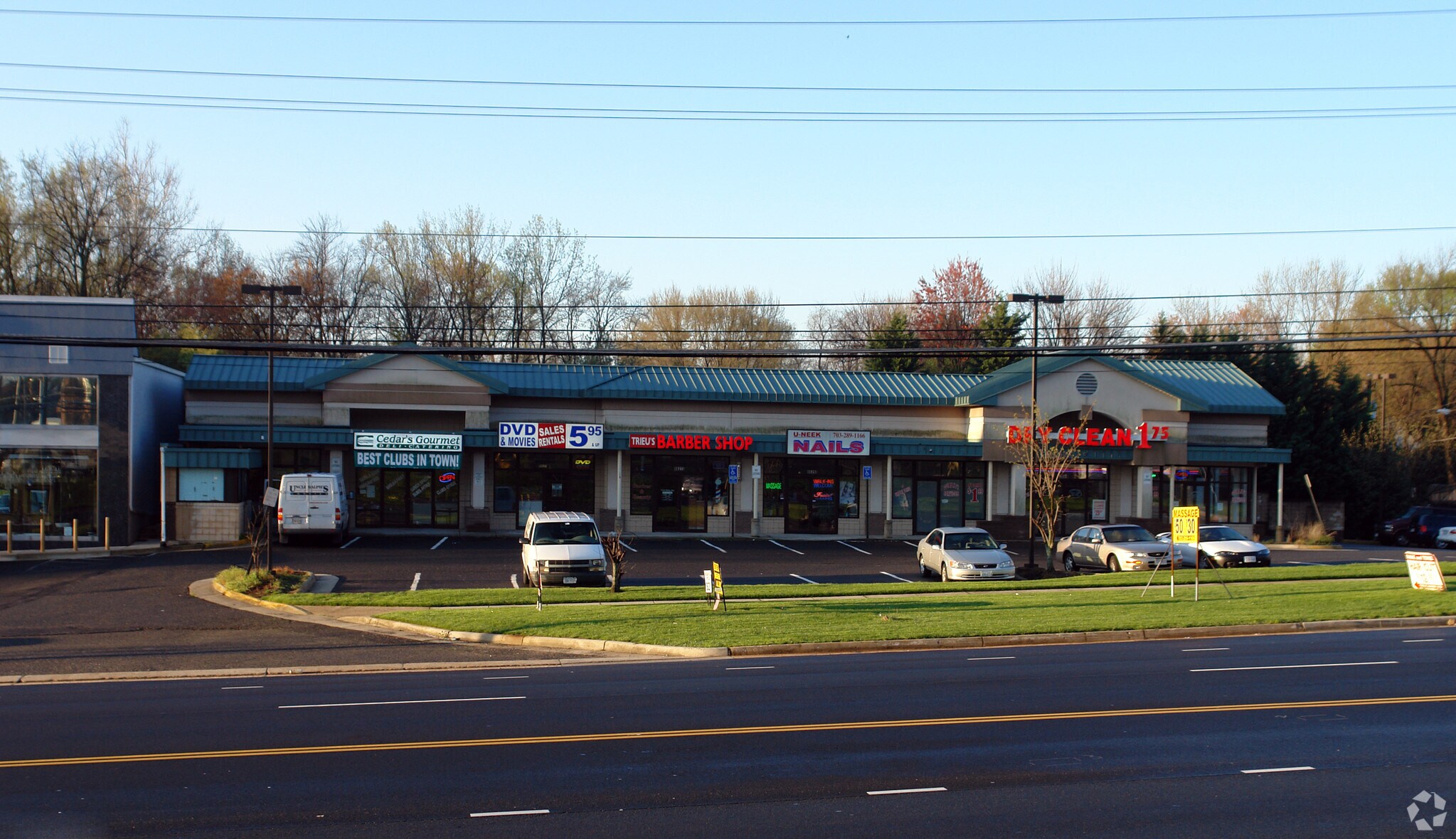 8621-8629 Lee Hwy, Fairfax, VA for lease Primary Photo- Image 1 of 6