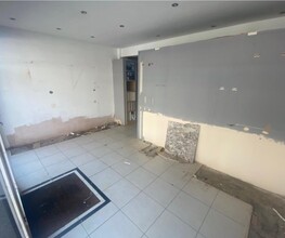 21 Highbridge St, Waltham Abbey for lease Interior Photo- Image 2 of 4