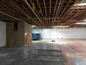 5341 SE McLoughlin Blvd, Portland, OR à vendre Photo intérieure- Image 1 de 4