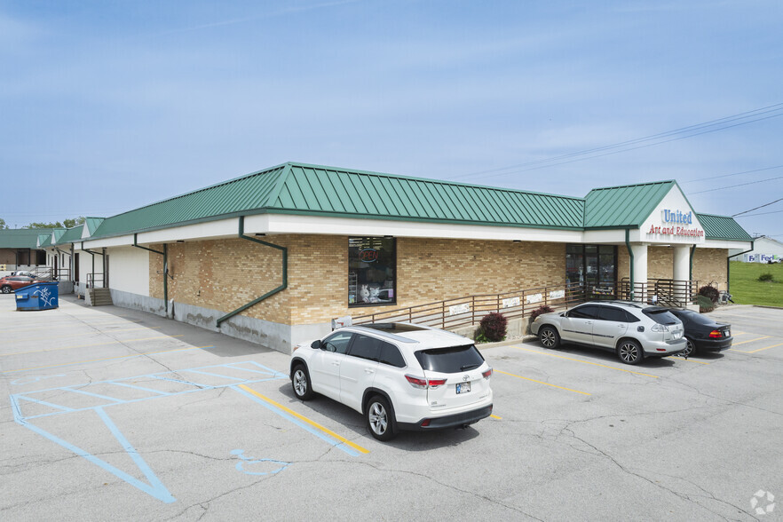 4031-4149 N Clinton St, Fort Wayne, IN for lease - Building Photo - Image 2 of 6