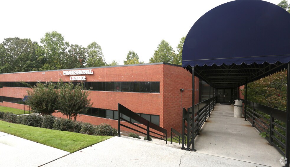 5635 Peachtree Pky, Peachtree Corners, GA à louer - Photo du bâtiment - Image 3 de 20