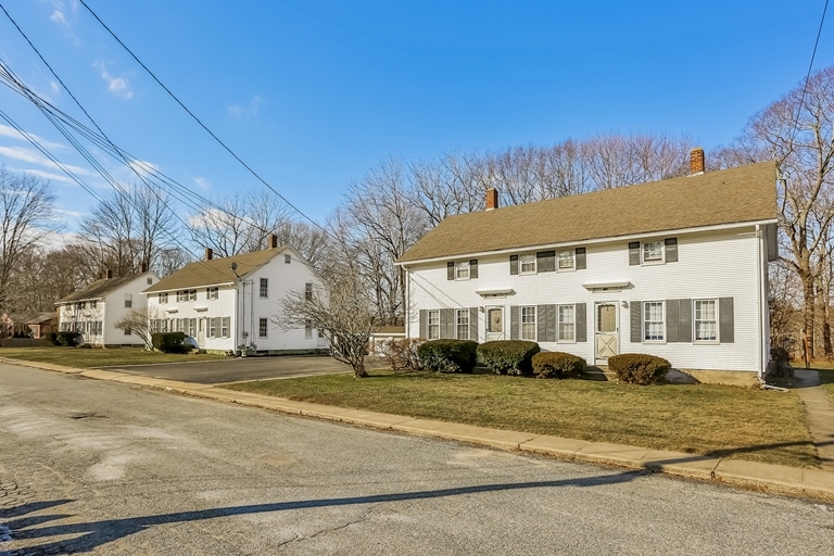 7 Knight St, Ashaway, RI à vendre - Photo principale - Image 1 de 1