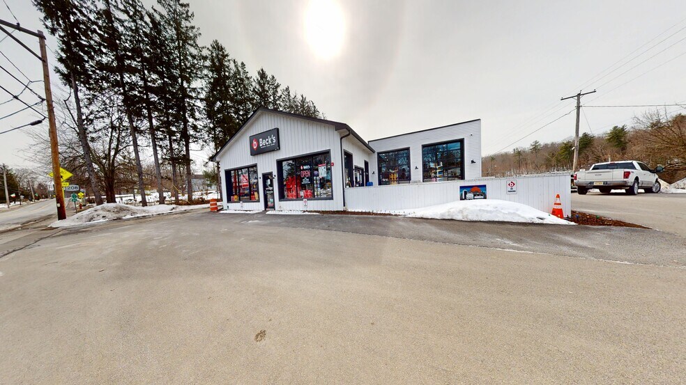 4 Bona Ventura Ave, Wallkill, NY à vendre - Photo du bâtiment - Image 3 de 33