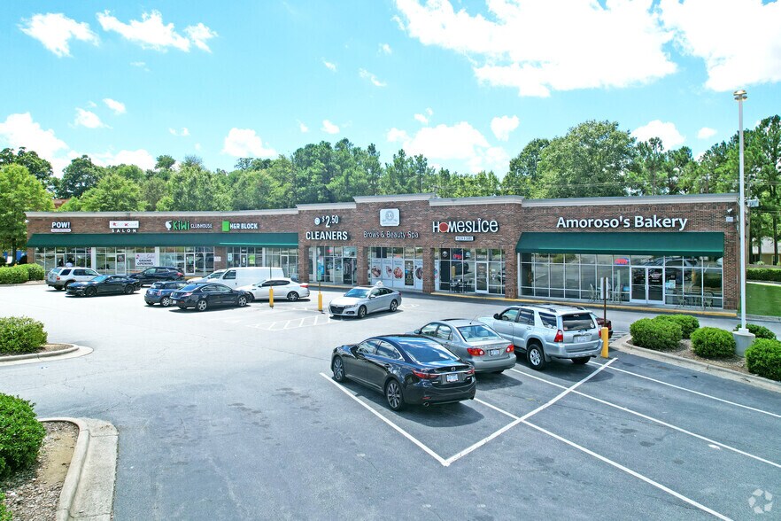 5803 Hunt Club Rd, Greensboro, NC for lease - Building Photo - Image 1 of 10