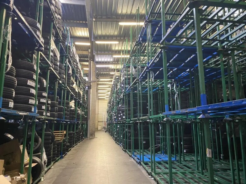 Industriel dans Bondoufle à louer - Photo intérieure - Image 2 de 6