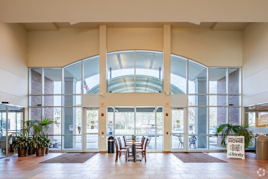 2244 W 95th St, Naperville, IL à louer - Photo intérieure - Image 2 de 14