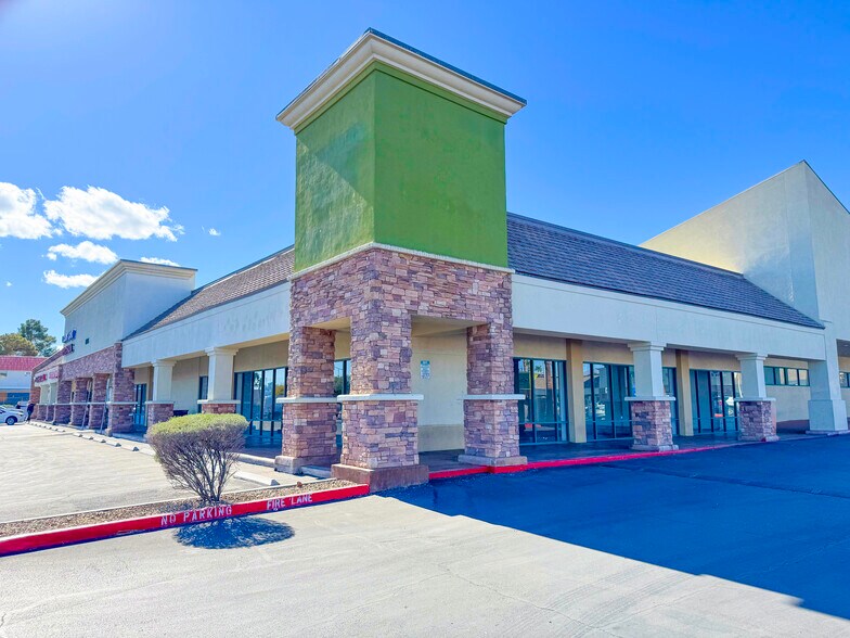 6105-6125 W Tropicana Ave, Las Vegas, NV à louer - Photo du bâtiment - Image 2 de 14