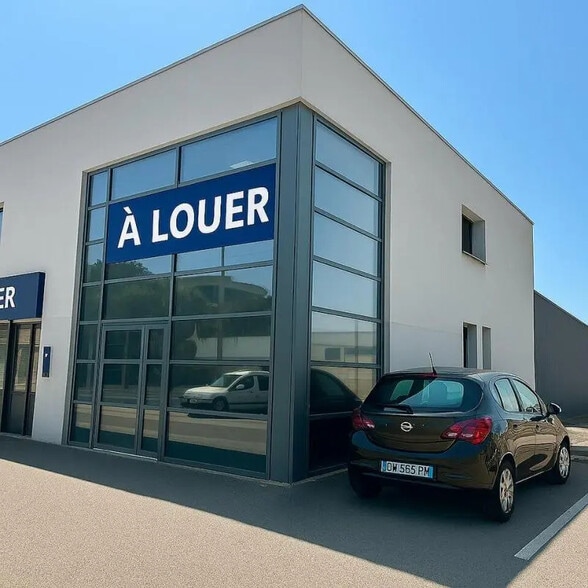 Office in Istres for lease - Building Photo - Image 1 of 6