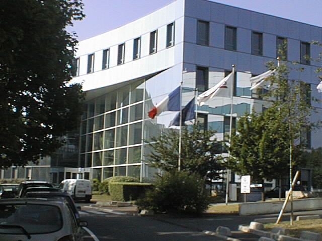 18 Place Des Nympheas, Villepinte à louer - Photo du bâtiment - Image 2 de 6