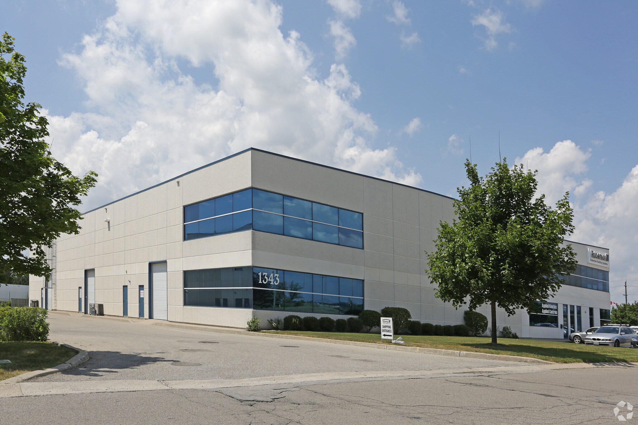 1343 Sandhill Dr, Hamilton, ON for sale Primary Photo- Image 1 of 1