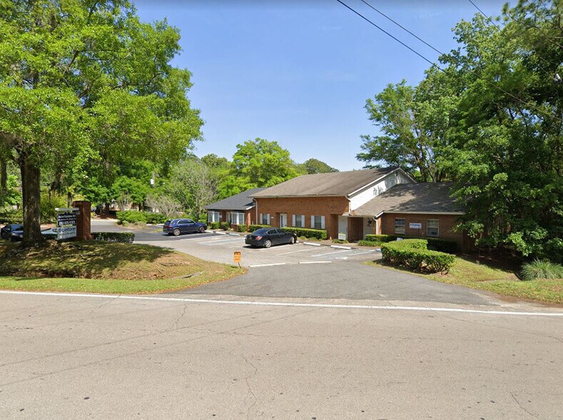 2563-2567 Capital Medical Blvd, Tallahassee, FL à louer - Photo principale - Image 1 de 13