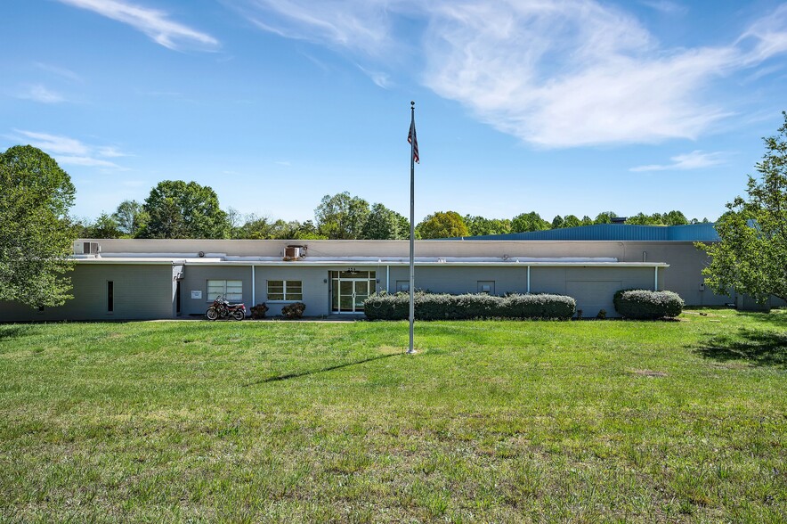 254 Tot Dellinger Rd, Cherryville, NC à vendre - Photo principale - Image 1 de 1