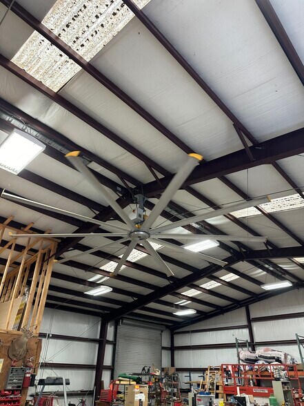 36 Private Road 6245, Dayton, TX à louer - Photo intérieure - Image 1 de 4