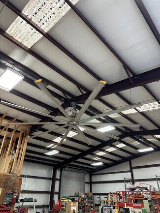 Plus de détails pour 36 Private Road 6245, Dayton, TX - Local d'activités à louer