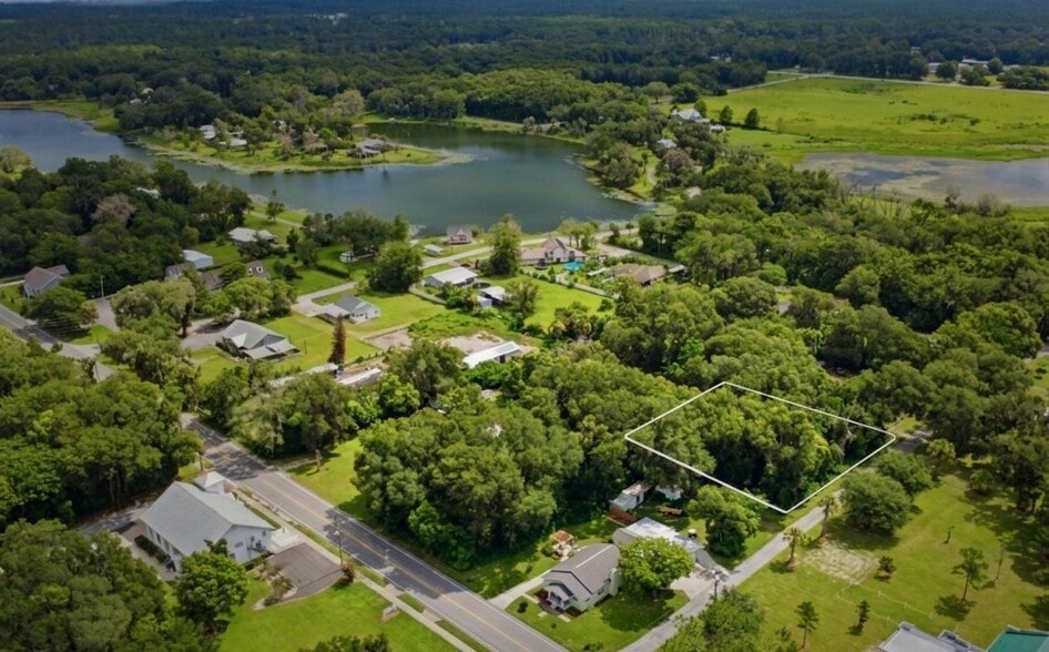S Lakeview Dr, Lake Helen, FL for sale - Building Photo - Image 2 of 33