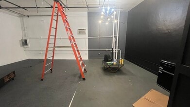 1800 Essex St, Los Angeles, CA for lease Interior Photo- Image 2 of 8