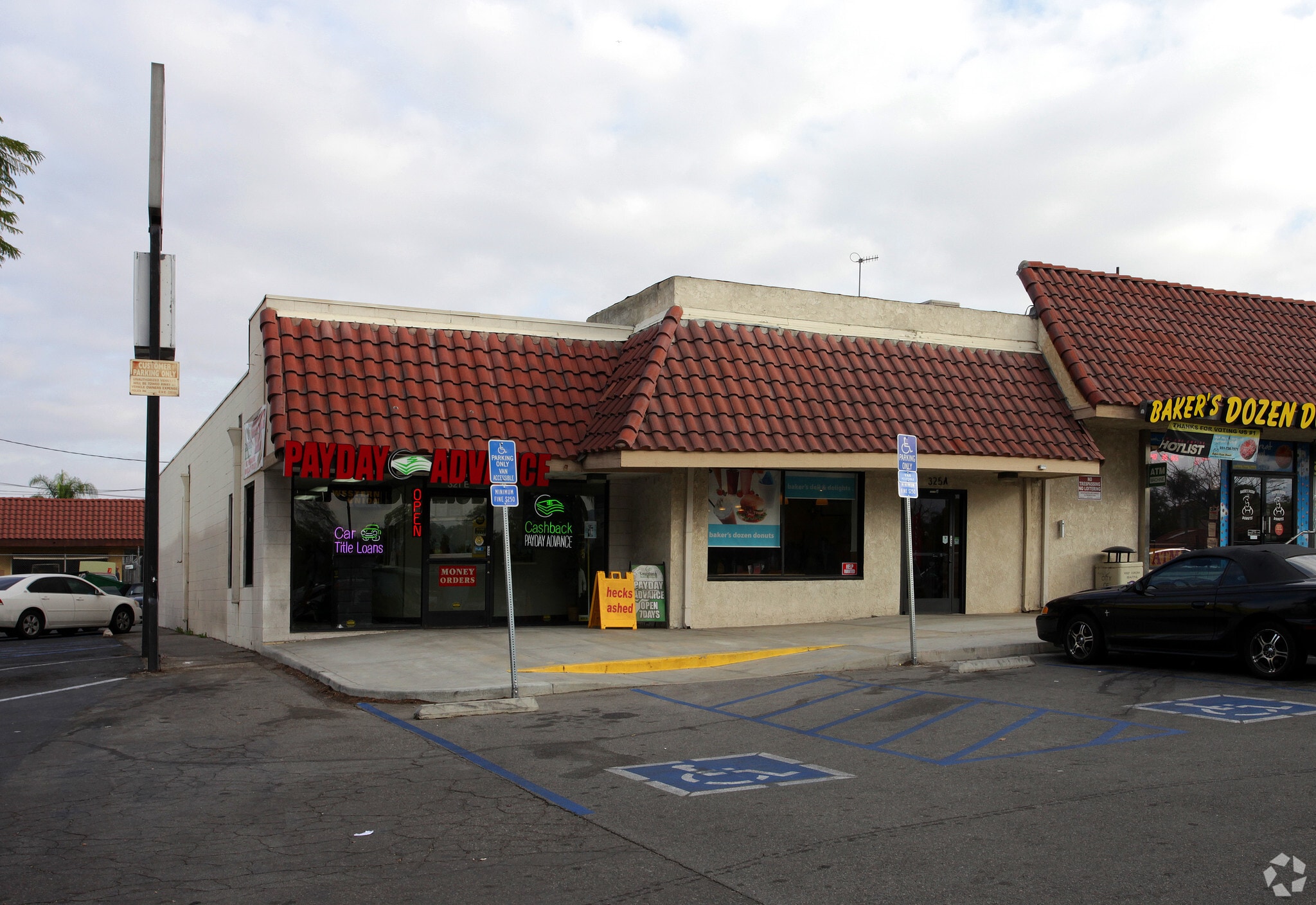 325 S Main St, Corona, CA for lease Primary Photo- Image 1 of 3