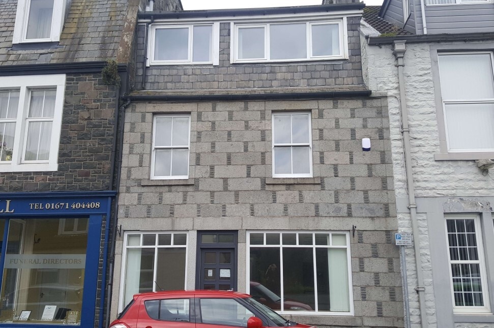 10-12 Arthur St, Newton Stewart for lease Primary Photo- Image 1 of 2