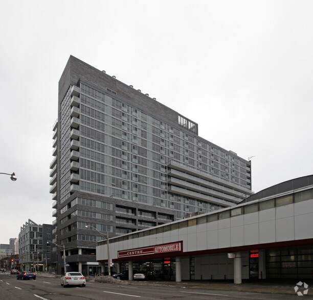 320 Richmond St E, Toronto, ON à vendre - Photo du bâtiment - Image 3 de 5