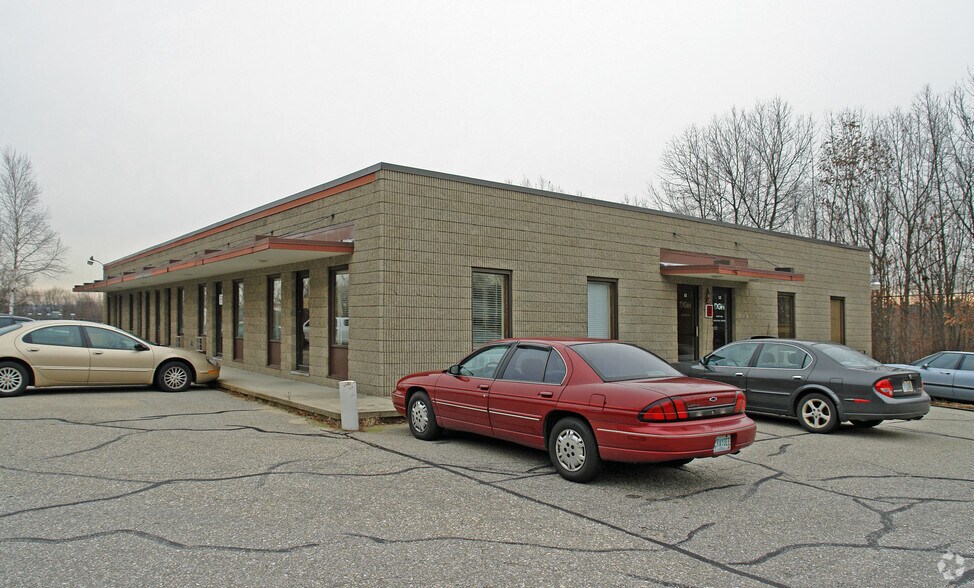 146 Londonderry Tpke, Hooksett, NH à vendre - Photo du bâtiment - Image 2 de 4