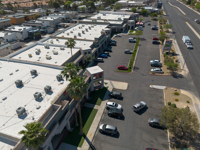 1200-1250 S Rainbow Blvd, Las Vegas, NV à louer - Photo du bâtiment - Image 3 de 6