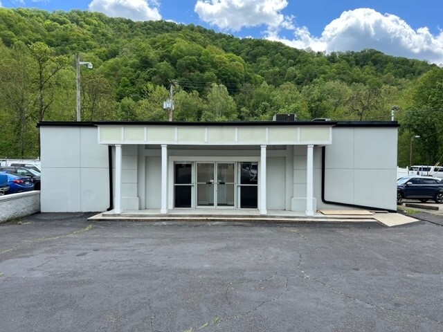 504 Main Ave, Logan, WV for lease - Building Photo - Image 1 of 9