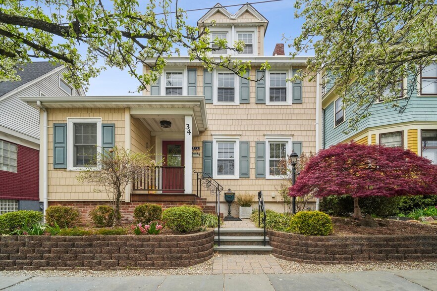 34 Park St, Montclair, NJ à louer - Photo du bâtiment - Image 1 de 5