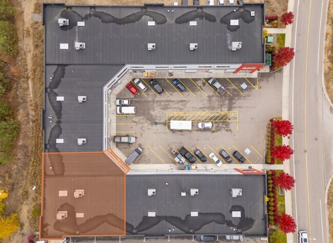 Plus de détails pour 1945 Pier Mac Way, Kelowna, BC - Industriel à louer