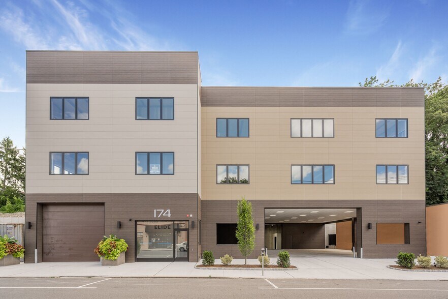 174 Marbledale Rd, Tuckahoe, NY à louer - Photo du bâtiment - Image 2 de 10