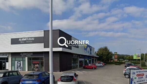 Retail in Bagnols Sur Ceze for lease - Building Photo - Image 3 of 5
