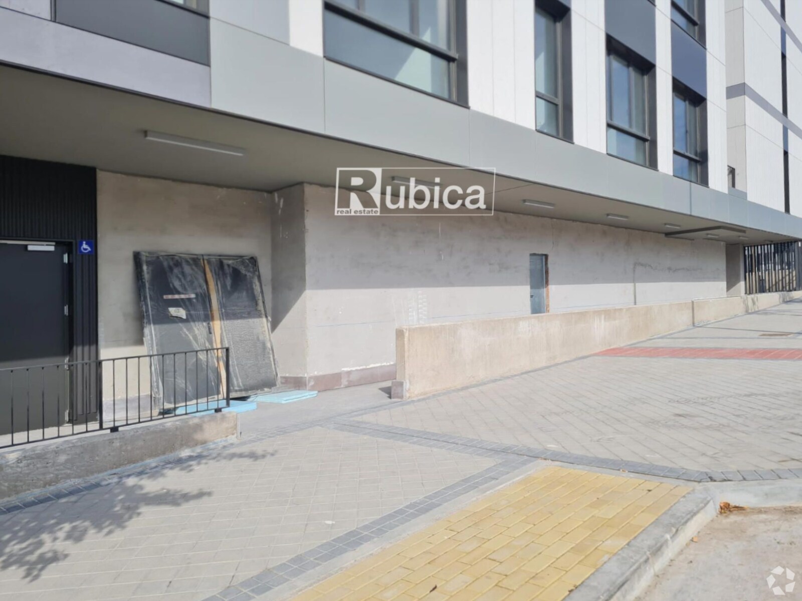 Retail in Madrid, Madrid for lease Interior Photo- Image 1 of 1