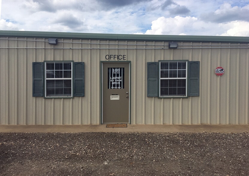 5103 Estes Pky, Longview, TX for lease - Building Photo - Image 1 of 9