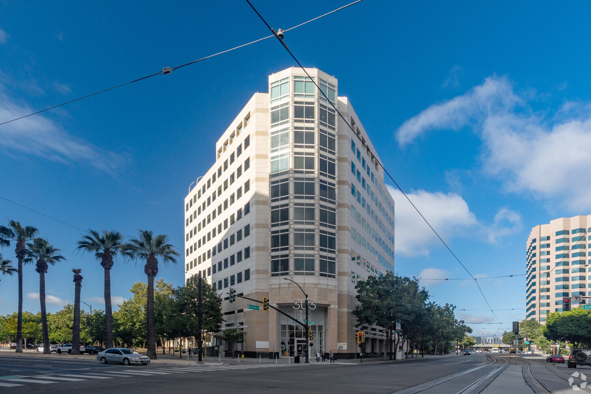 303 Almaden Blvd, San Jose, CA à louer Photo principale- Image 1 de 18