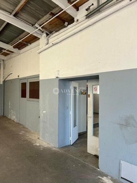 Industrial in Mantes-la-Jolie for lease - Building Photo - Image 3 of 11