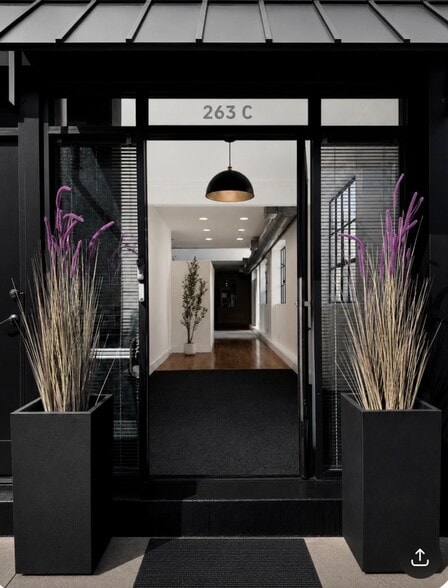 263 Hatch Ln, Burlingame, CA for lease - Interior Photo - Image 2 of 10