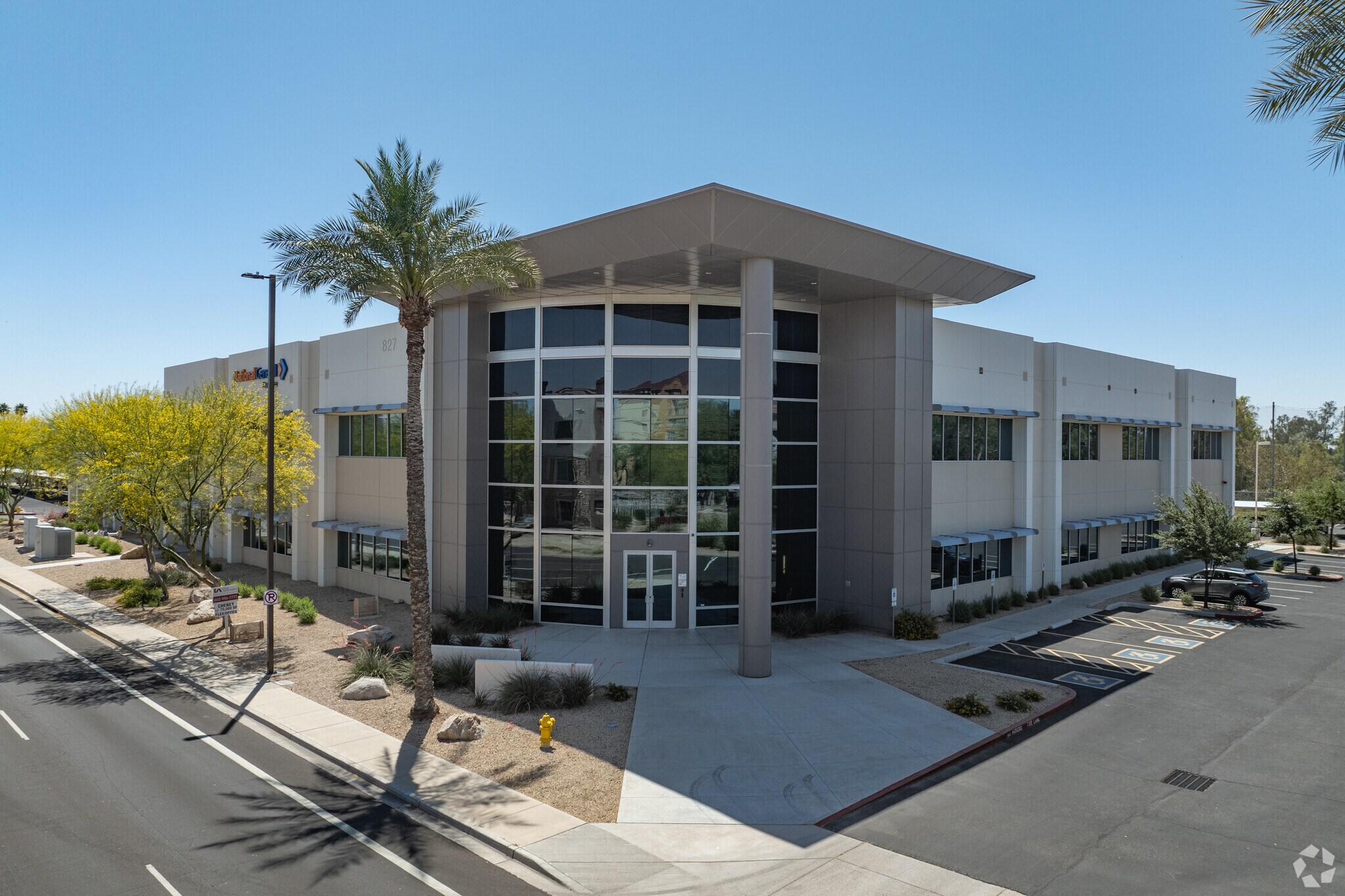 827 W Grove Ave, Mesa, AZ à louer Photo du bâtiment- Image 1 de 6