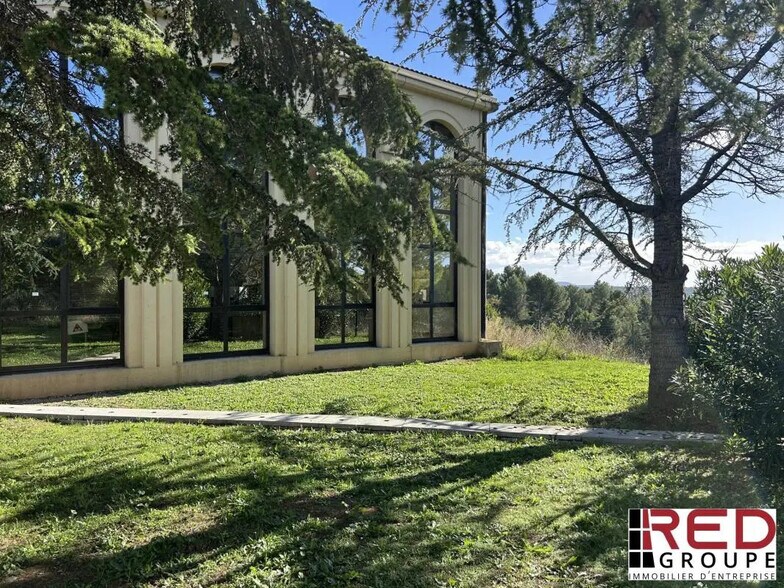 Office in Aix-en-Provence for lease - Building Photo - Image 3 of 8