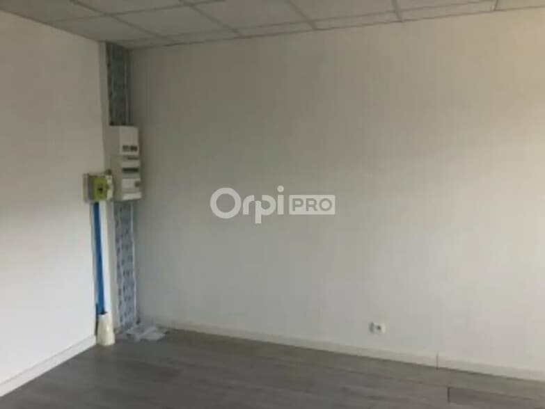 Bureau dans Canéjan à louer - Photo intérieure - Image 3 de 6