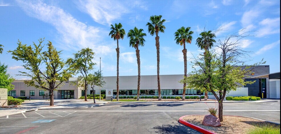 950 Grier Dr, Las Vegas, NV à vendre - Photo du bâtiment - Image 1 de 8