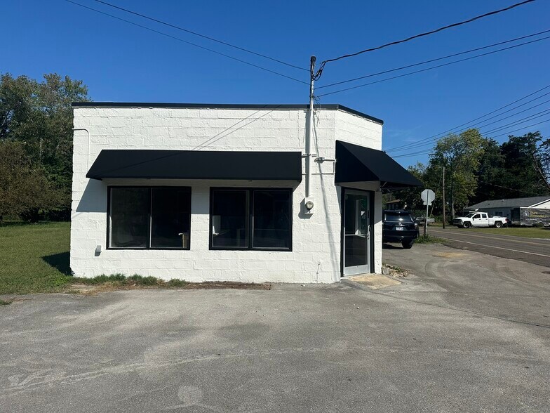 3625 Fairmont Blvd, Knoxville, TN à louer - Photo du bâtiment - Image 2 de 6