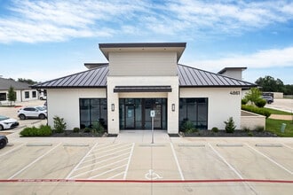 4841-4865 Williams Dr, Georgetown, TX à louer Photo intérieure- Image 1 de 3