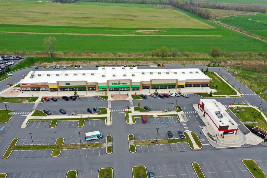 1223 Lancaster Rd, Manheim, PA for lease - Primary Photo - Image 1 of 1