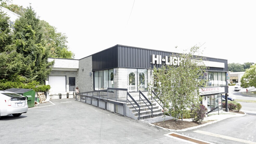 2455 Central Park Ave, Yonkers, NY à louer - Photo du bâtiment - Image 2 de 4