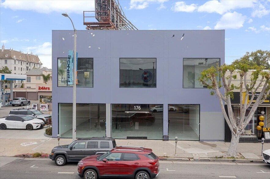 176 N La Brea Ave, Los Angeles, CA à vendre - Photo du bâtiment - Image 1 de 28