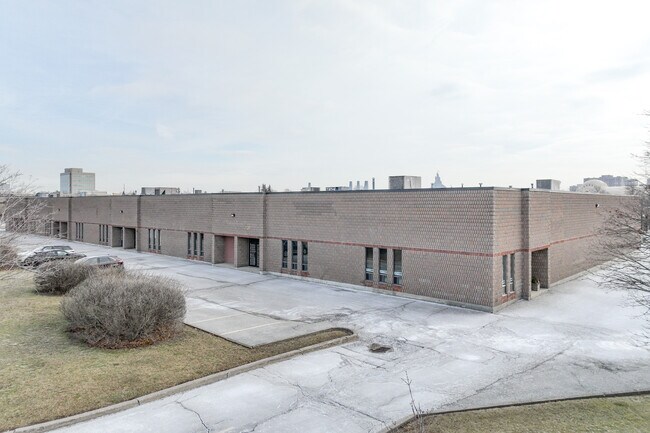 Plus de détails pour 107-121 Ferrier St, Markham, ON - Industriel à louer
