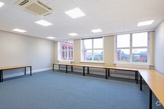 Hanover Walk, Leeds for lease Interior Photo- Image 2 of 7